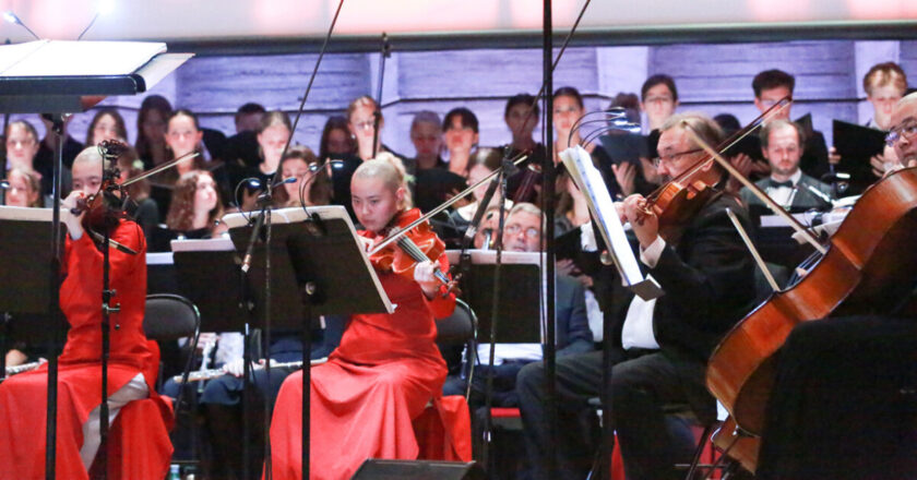 L’Orchestre des Moines Chinois impressionne la Scène Musicale Européenne