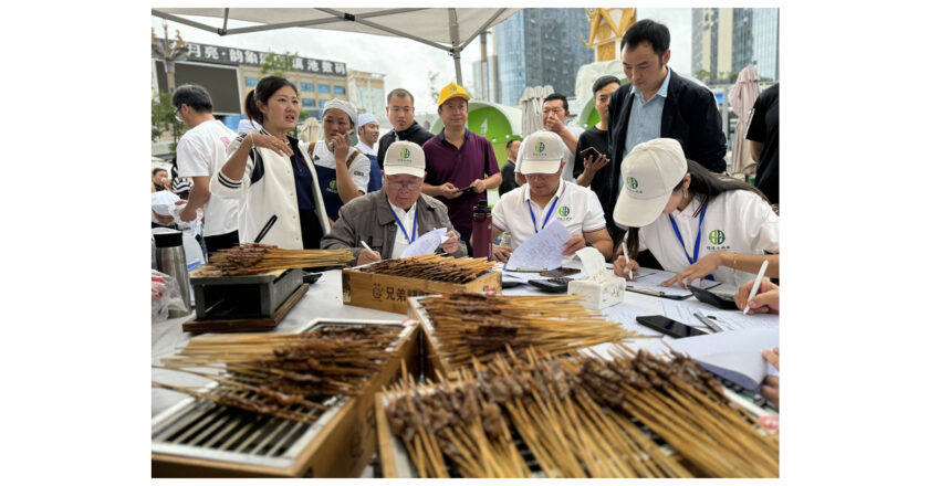 L’industrie des petites brochettes de la ville de Zhaotong, dans la province du Yunnan, s’élève désormais à un milliard de dollars