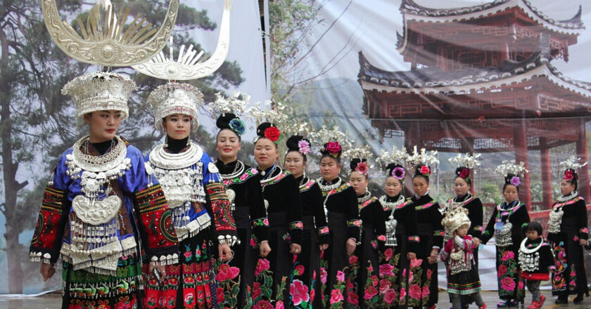 Comment les villageois du Guizhou revitalisent la broderie Miao pour éradiquer la pauvreté et faire revivre la culture traditionnelle